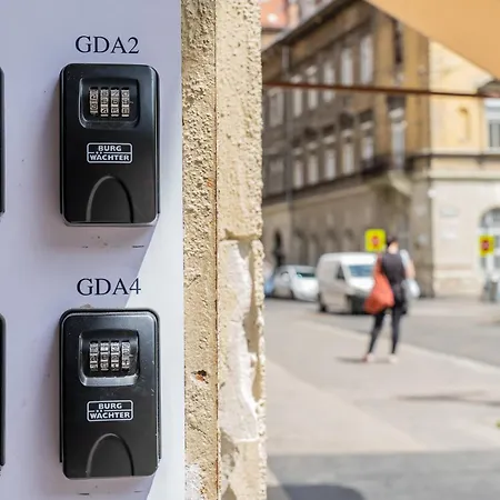 Glam Downtown * בודפשט