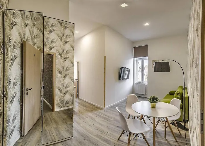 Glam Downtown * بودابست